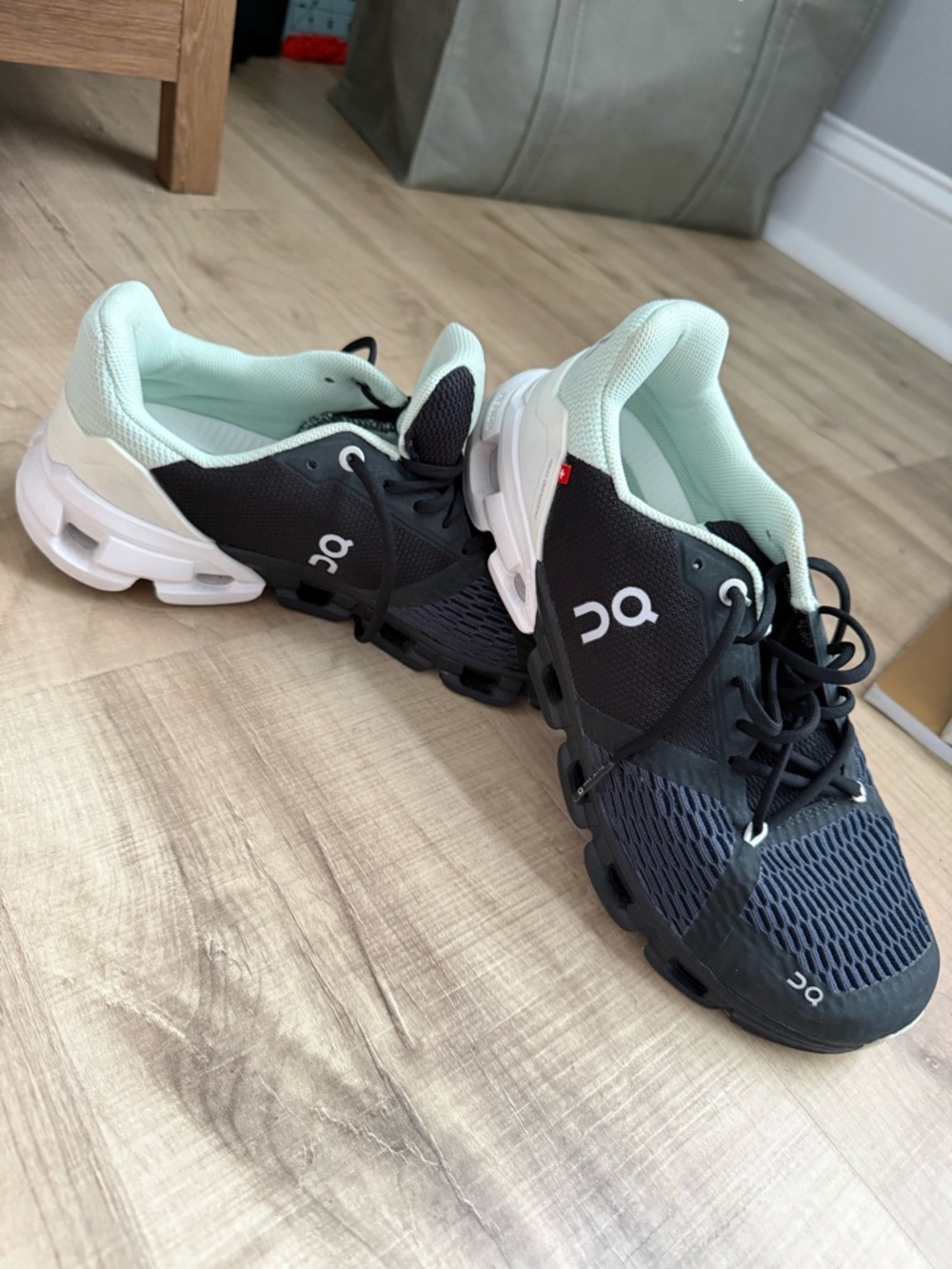 Women’s Black Athletic Shoes with Mint Lining – Cushioned Support - Picture 4 of 4